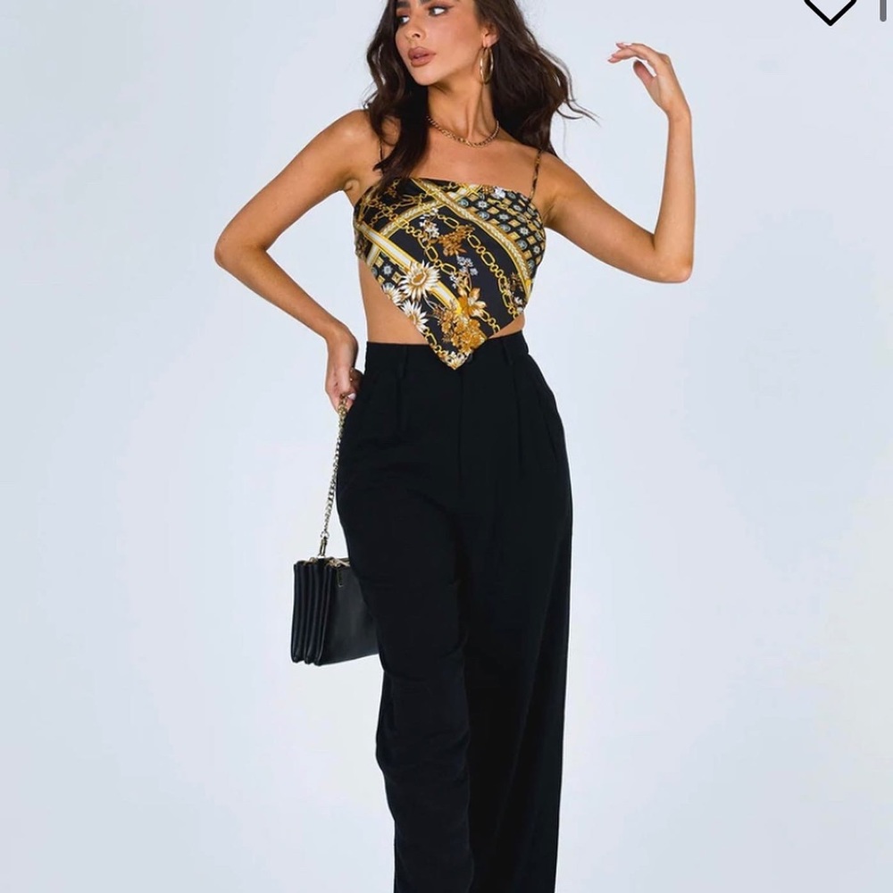 Princess Polly Top!